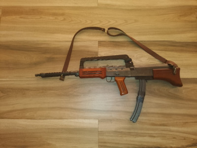 Adler famas cal 22lr