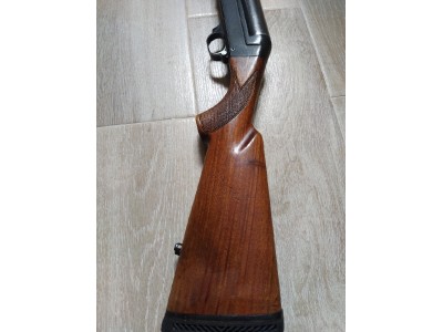 Escopeta semiautomática Benelli 121 SL