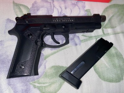 Beretta 92 Bellum Secutor