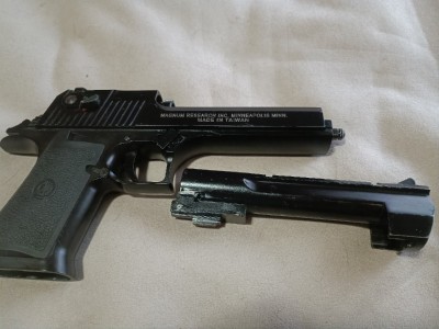 Pistola de airsoft Desert Eagle KWC
