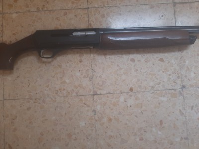 dos escopetas una benelli y otra franchi