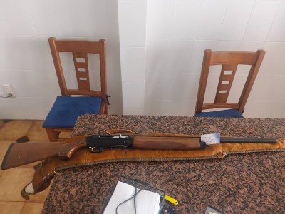 Escopeta Benelli Repetidora con Polichokes Calibre 12