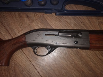 Escopeta repetidora Beretta AL 391 Urika + Linterna y funda