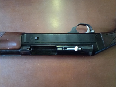 Escopeta Repetidora Benelli SL 121 Cal. 12 en Buen Estado