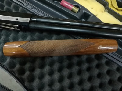 Escopeta repetidora Benelli modelo Mancino E