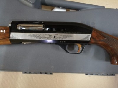 Escopeta repetidora Benelli modelo Mancino E