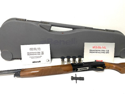 Escopeta semiautomática Benelli Super 90, ZURDO.