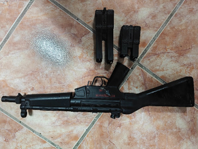 MP5 Cyma Airsoft 2 Cargadores