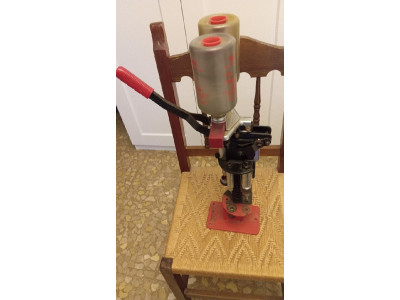 Máquina para cargar cartuchos