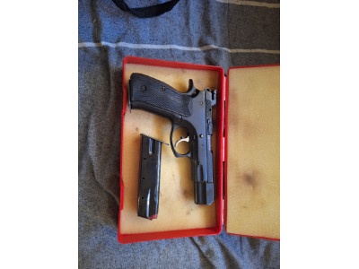 CZ 75  9mm parabelum