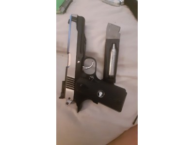 Pistola  Colt de Aire Comprimido