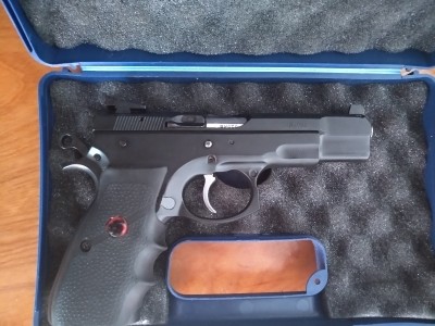 Pistola C7 75 b 9 mm