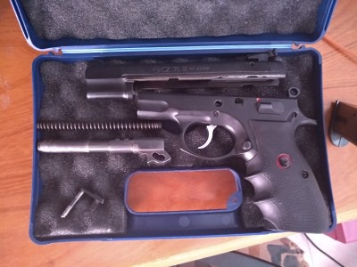 Pistola C7 75 b 9 mm