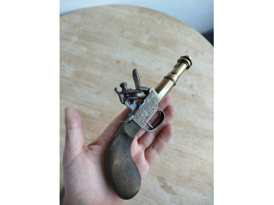 Pistola antigua 1790