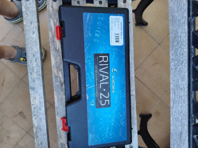 Pistola arcea rival 25