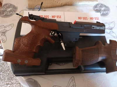 Pistola Benelli  Nueba