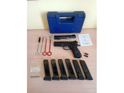 Ceska CZ 75 SP-01 Shadow 9x19 con kit de conversión a 22LR