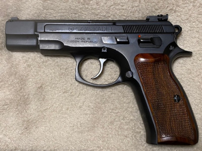 PISTOLA CZ BRNO-85 9MM PARA. + KIT DEL CAL. 22LR