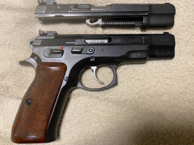 PISTOLA CZ BRNO-85 9MM PARA. + KIT DEL CAL. 22LR