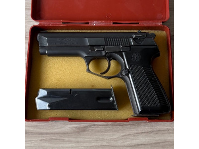 Pistola Llama M82 9mm PB