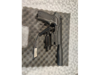 Pistola PT-80 tactical