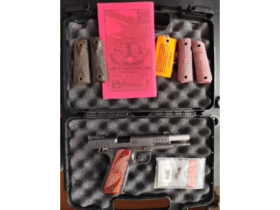 Pistola STI