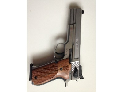 Pistola S&W 952 de 5"