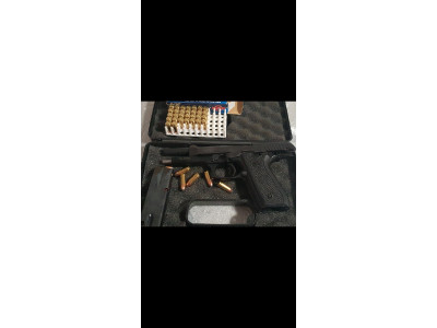 Pistola Taurus pt 92