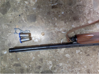 Escopeta Repetidora Beretta con Correa y Funda, con Muy Pocos Tiros