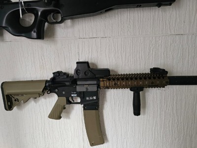 Replica airsoft Mk18