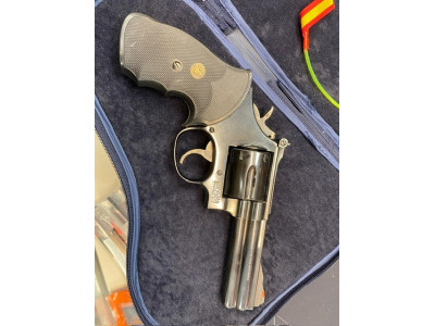  SMITH & WESSON 357 MAGNUM