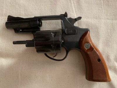 Revolver Astra 357 magnum