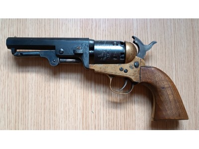 Revolver de avancarga.