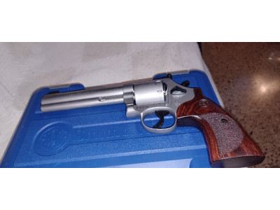 Revolver Smith & Wesson 686 357 Magnum