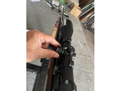 Rifle  de cerrojo rectilinio Browning Acera