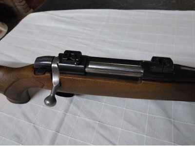 Rifle cerrojo BSA 300W.Mag  Con visor. 1,5 x 6 x 42