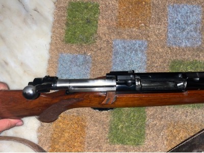 Rifle de cerrojo Ruger 7mm