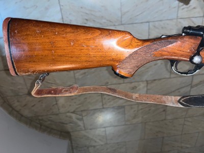 Rifle de cerrojo Ruger 7mm