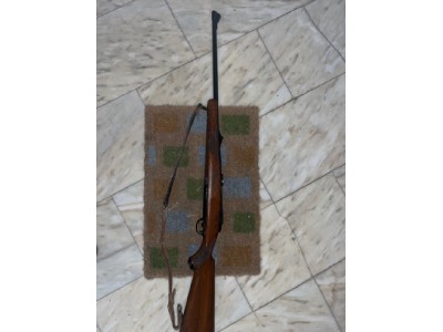 Rifle de cerrojo Ruger 7mm