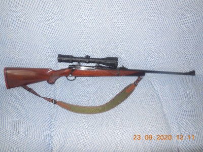 Rifle de cerrojo Ruger M-77 + Kahles Helia-c