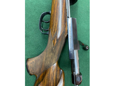Rifle Mauser prácticamente nuevo