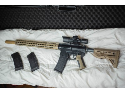 Réplica M4 Ares Amoeba Octarms