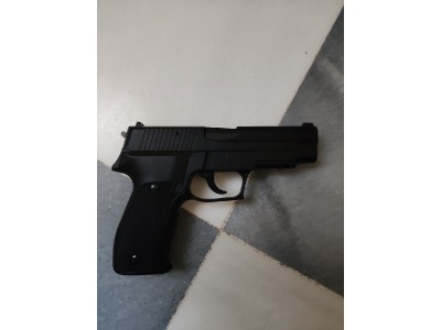 Pistola airsoft Gas Saigo 226