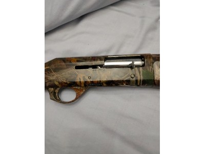 Semiautomática Benelli centro crío