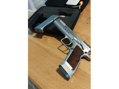 Tanfoglio Limited