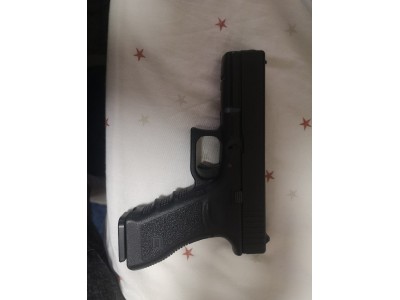 Glock P222 metal pistola