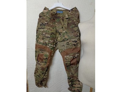 Uniforme de combate Multicam