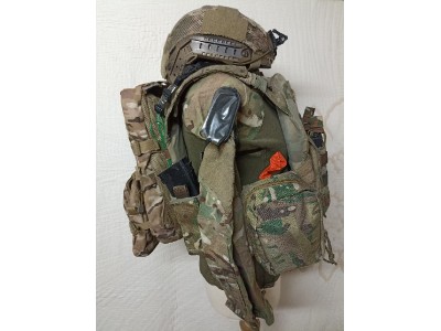 Uniforme de combate Multicam