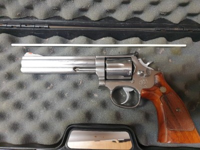 Vendo magnifico revolver S&W 357 calibre 38