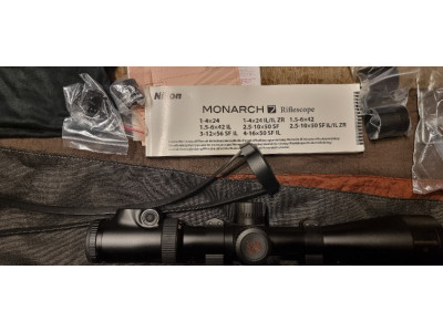 Visor Nikon Monarch 7 2.5x10x50